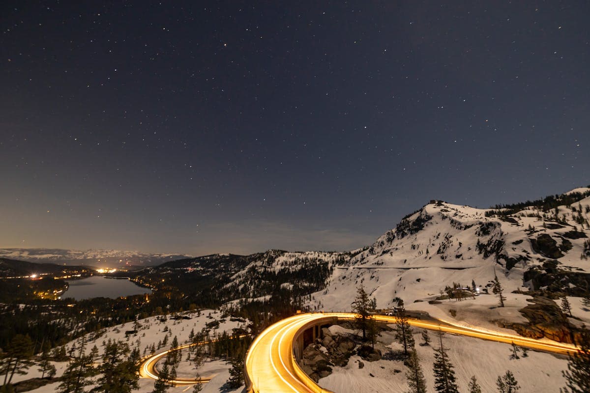 Snow-covered mountain pass similar to the Ural Mountains where the Dyatlov group perished