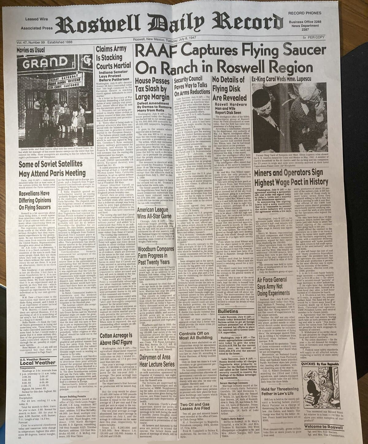Full front page of the Roswell Daily Record, July 8, 1947