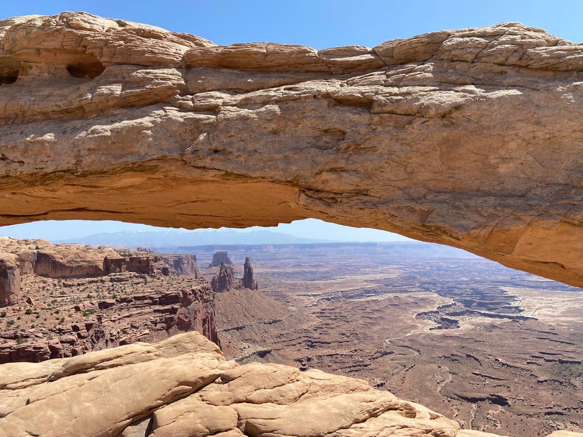 Breathtaking view of Utah's desert mesa landscape, similar to the terrain surrounding Skinwalker Ranch in the Uinta Basin
